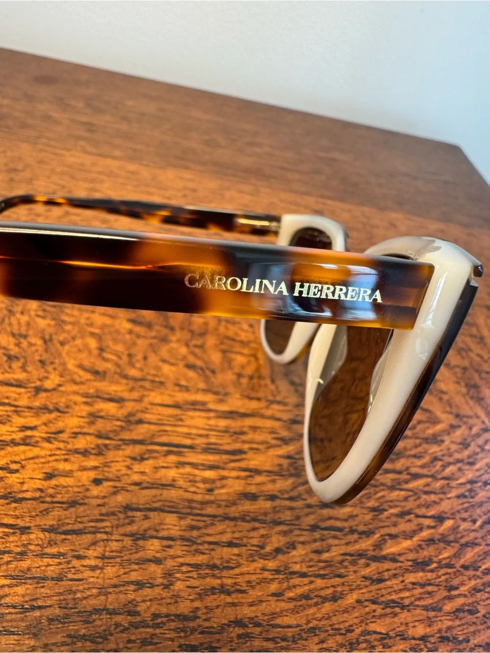 NWOT Carolina Herrera HER 0144/S Havana Square Sunglasses w/Box & Cloth